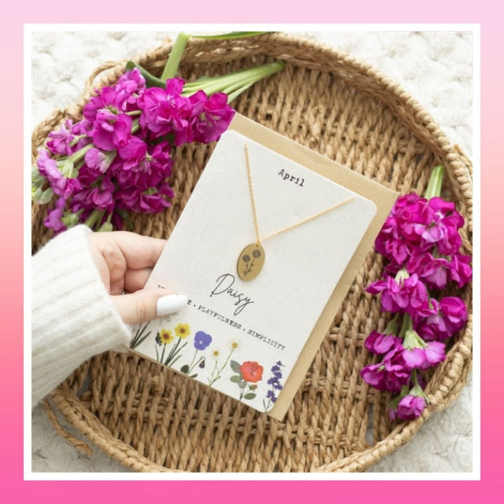 April Daisy Birth Flower Necklace Card